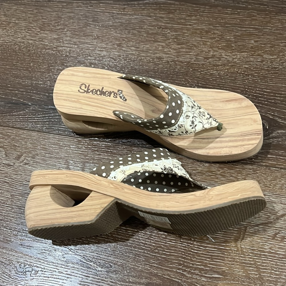 NWOT sketchers cali wooden sandals size 9